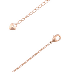 Lobster clasp and adjustable chain detail on bracelet