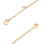18k Gold chain with clasp on a white background